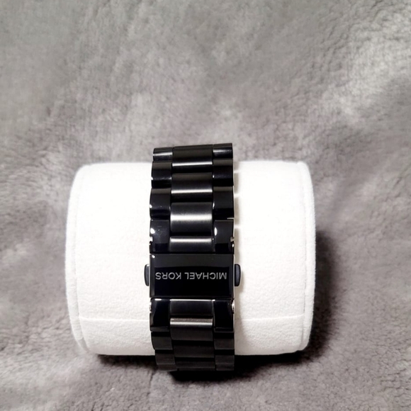 Micheal Kors Bradshaw watch - Picture 5 of 10